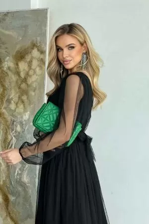 Елегантна вечерна рокля в черно - код 2024